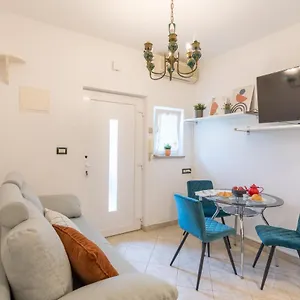  Apartment Secret Garden